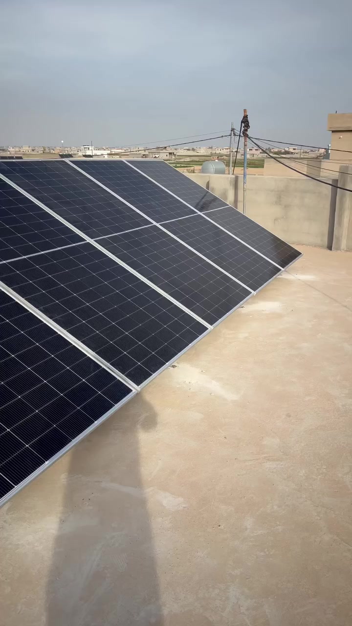 الموجز الاسبوعي 

الموجز الاسبوعي لشركتنا
١. تم تجهيز وتركيب منظومتين طاقة شمسية في محافظة كركوك قرية شميط بواقع ١٦ امبير نهاري مع ١٥ امبير ليلي حقيقي بالمواصفات التالية:
* الواح لونجي اصلي شرط 615 w ضمان ١٥ سنة عدد ٨ الواح
* بطارية 16 KW ماركة Grenade ذات الخلايا الجديدة والكفاءة العالية وبضمان فعلي لمدة ٥ سنوات
* انفيرتر 6 KW ماركة Grenade يمتاز بمدخلين الواح ومخرجين حمل قابل لتطوير المنظومة مستقبلاً وبضمان فعلي استبدال لمدة سنتين
* بورد كهربائي ذكي يعمل بتناوب التيار بين الحمل الليلي والحمل النهاري مع توصيلات كهربائية اصلية ذات منشأ تركي.
٢. تم نصب منظومة طاقة شمسية في محافظة كركوك قرية حلوة وسطى بواقع ١٦ امبير نهاري مع ١٥ امبير ليلي حقيقي بالمواصفات التالية:
* الواح لونجي اصلي شرط 615 w ضمان ١٥ سنة عدد ٨ الواح
* بطارية 16 KW ماركة Grenade ذات الخلايا الجديدة والكفاءة العالية وبضمان فعلي لمدة ٥ سنوات
* انفيرتر 6 KW ماركة Grenade يمتاز بمدخلين الواح ومخرجين حمل قابل لتطوير المنظومة مستقبلاً وبضمان فعلي استبدال لمدة سنتين
* بورد كهربائي ذكي يعمل بتناوب التيار بين الحمل الليلي والحمل النهاري مع توصيلات كهربائية اصلية ذات منشأ تركي.
مبارك عليهم ان شاء الله وشايفين خيرها
للمزيد من التفاصيل الاتصال بالارقام التالية :
*********** 
***********
مع شركتنا تجدون الثقة والمصداقية
