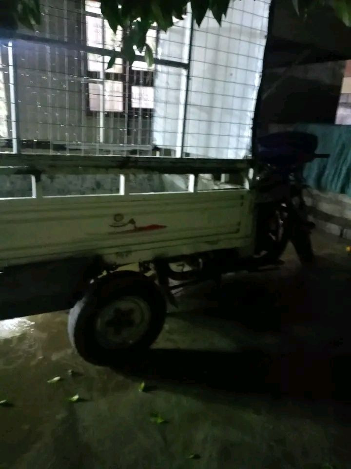 السلام عليكم  ستوته للبيع  شغاله شرط  معمرة جديد بس  تمشي  السعر 525وبيها مجال بسعر مناسب  الشراي  خاص او عل رقم ***********
