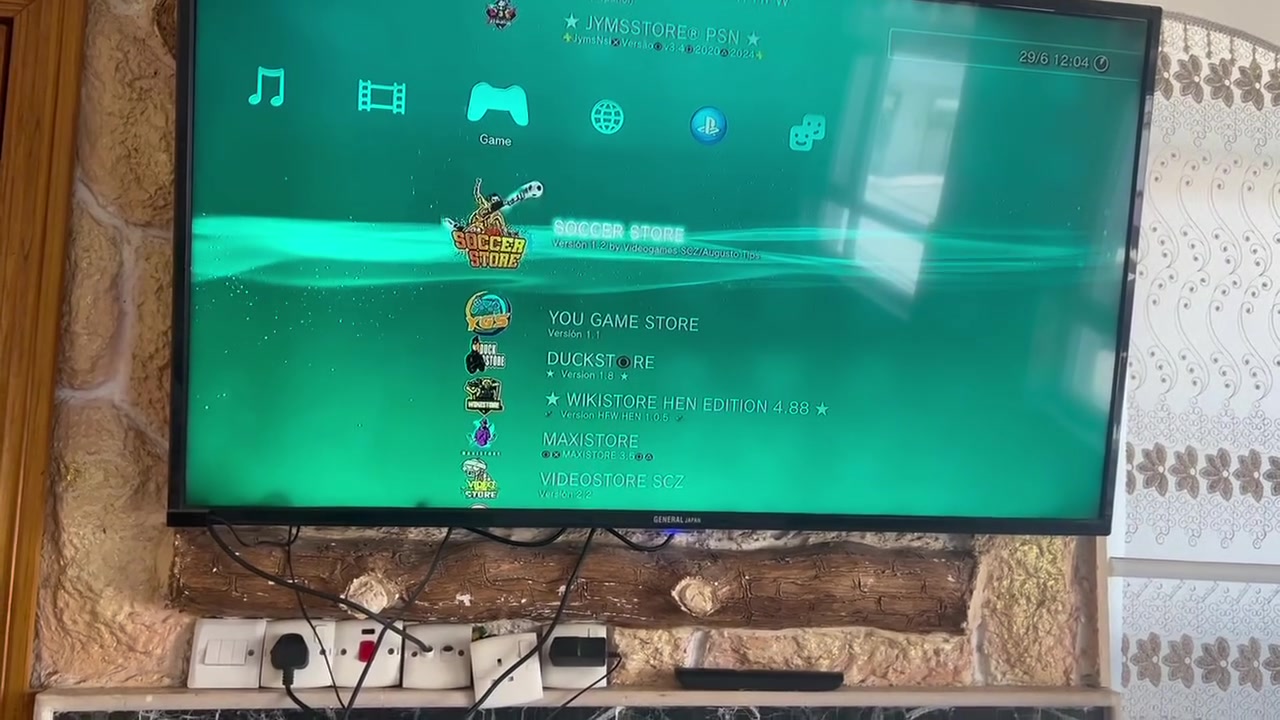للبيع: بلايستيشن 3 (PS3 Slim) بحالة ممتازة ومواصفات قوية:
المساحة: 320 كيكا بايت.
 الملحقات: يجي وياه يدتين (وحدة تحكم)، واير الشحن، وواير الـ HD.
 الألعاب الأساسية: محملة عليه 8 ألعاب قوية ومشهورة:
(GTA V, Blur, Assassin's Creed Black Flag, 007, Call of Duty Black Ops, Red Dead Redemption, Need for Speed, PES 2018).
النقطة المهمة: الجهاز "مهكر" (Jailbroken) ومحمل عليه برامج خاصة تحتوي على أكثر من 5,000 لعبة (سيجا، PS1، PS2، وPS3). وبالإضافة لهذا، الجهاز يربط واي فاي (Wi-Fi) وتكدر تحمل أي لعبة تعجبك مباشرة.
السعر: 115 ألف دينار عراقي (وبسعر مناسب جداً).


**إذا كنت صاحب هذا الإعلان وتريد حذفه لأي سبب، رجاءا أرسل رسالة إلى الدعم الفني**