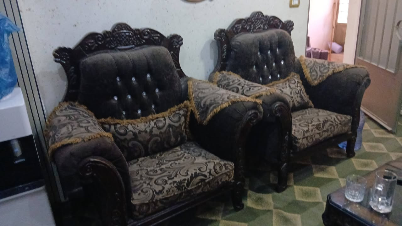 طقم كنب سبع مقاعد بحاله ممتازه للبيع  للاستفسار التواصل على الواتس اب ٠٧٩٩١٢٤٦٦٣


**إذا كنت صاحب هذا الإعلان وتريد حذفه لأي سبب، رجاءا أرسل رسالة إلى الدعم الفني**