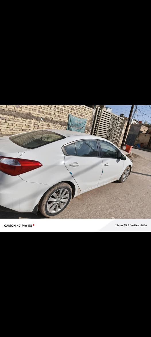 السلام عليكم للبيع سيراتو موديل 14 كفالة عامة بسمي رقم قادسية نكليزي ماشية 142 السعر 130بيهة مجال لشراي رقم صاحب السيارة ***********
