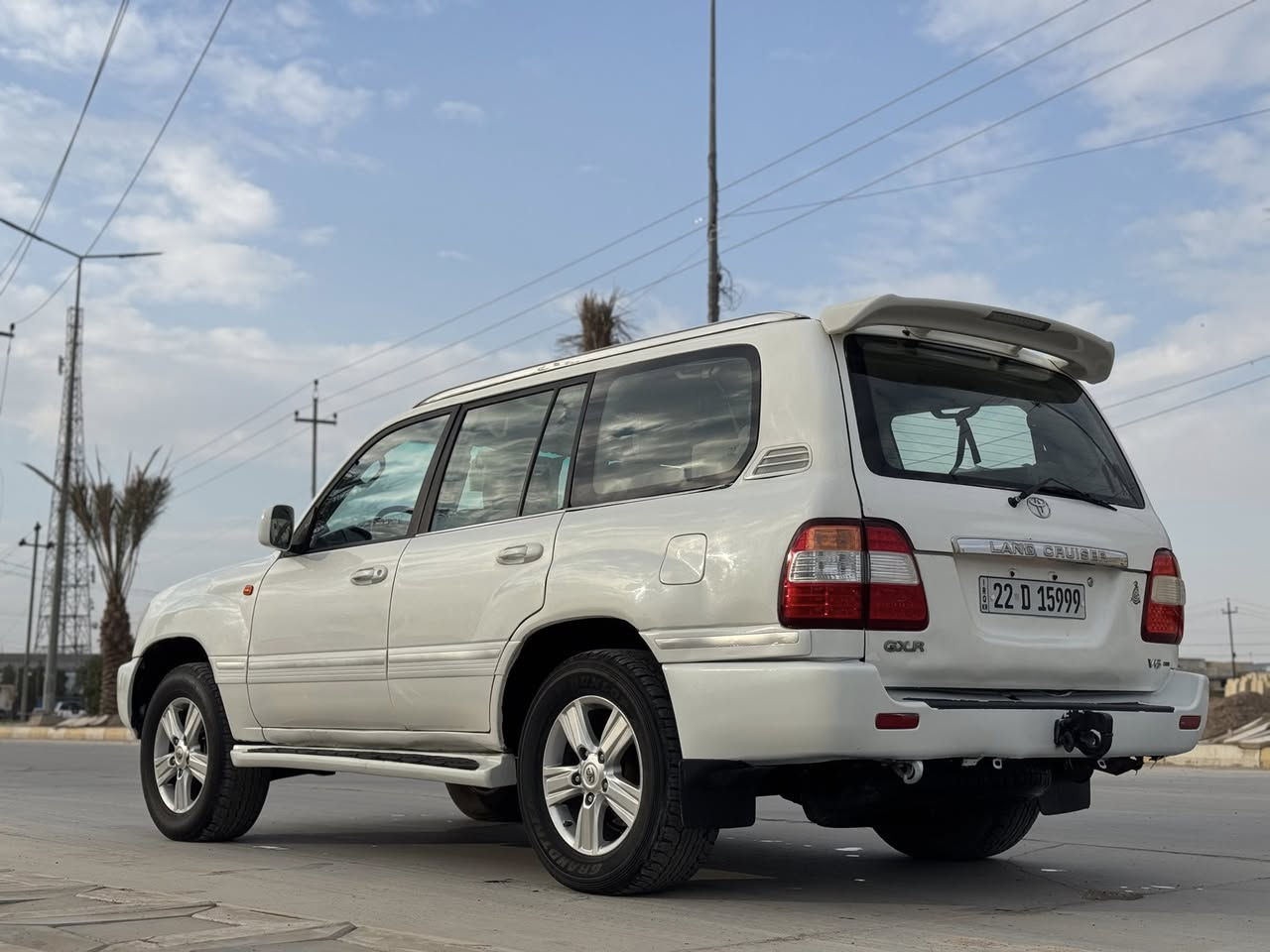 السلام عليكم لاندكروز 2006 رقم اربيل باسمي تحويل ثاني يوم السياره جهازه ما نقصها شي السعر150 وبيها مجال او مراوس ***********
