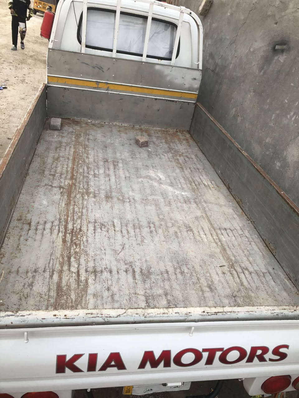 سلام عليكم للبيع غلاف كيه حمل نثيه نضيف مابيه خياس عوزه بس صبغ مكان بغداد الرقم ***********
