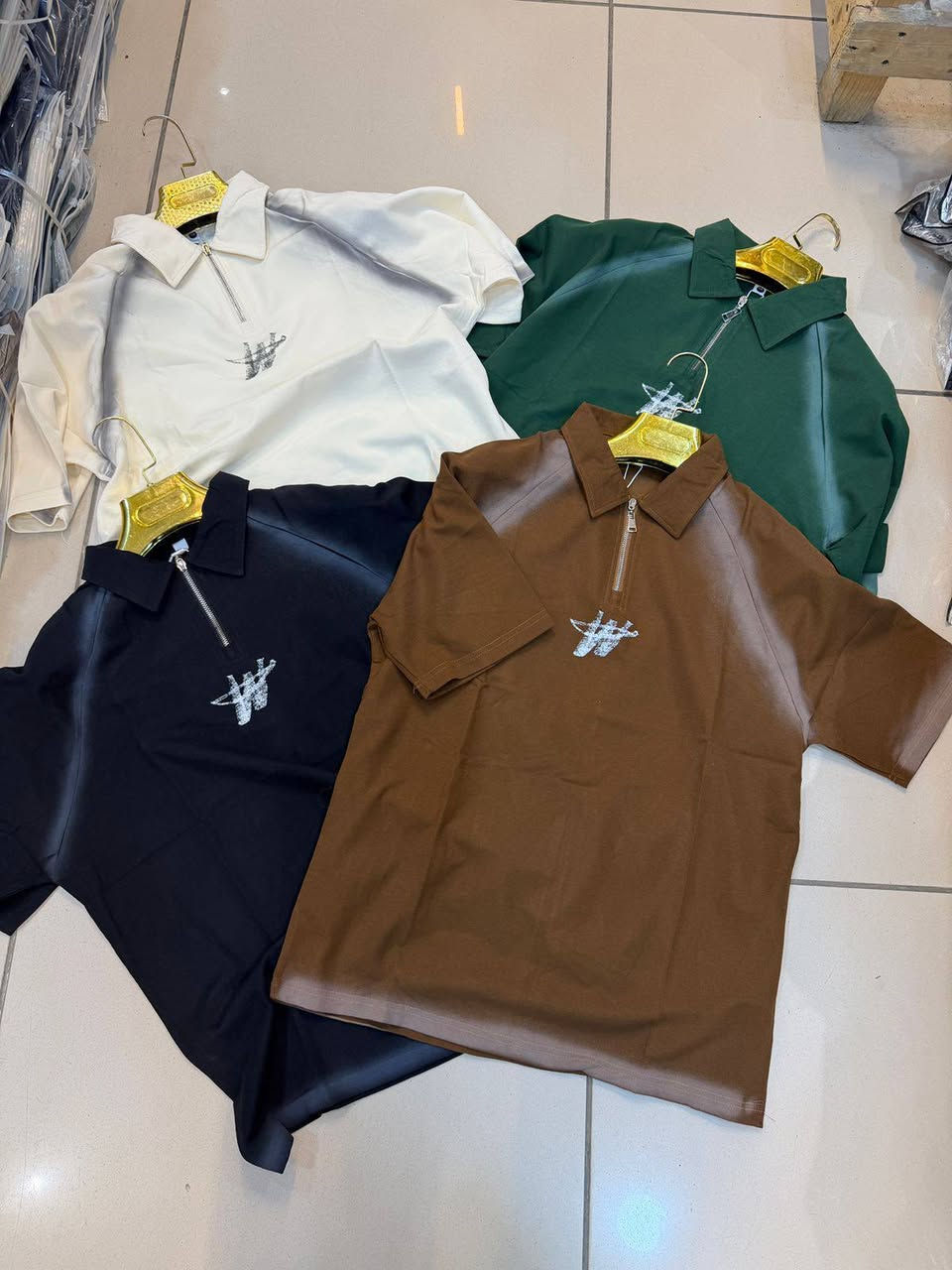 ياخه صيني ماستر كواليتي اصلي 

القياسات L 4X 

الشد 16 قطعة 160 الف


**إذا كنت صاحب هذا الإعلان وتريد حذفه لأي سبب، رجاءا أرسل رسالة إلى الدعم الفني**