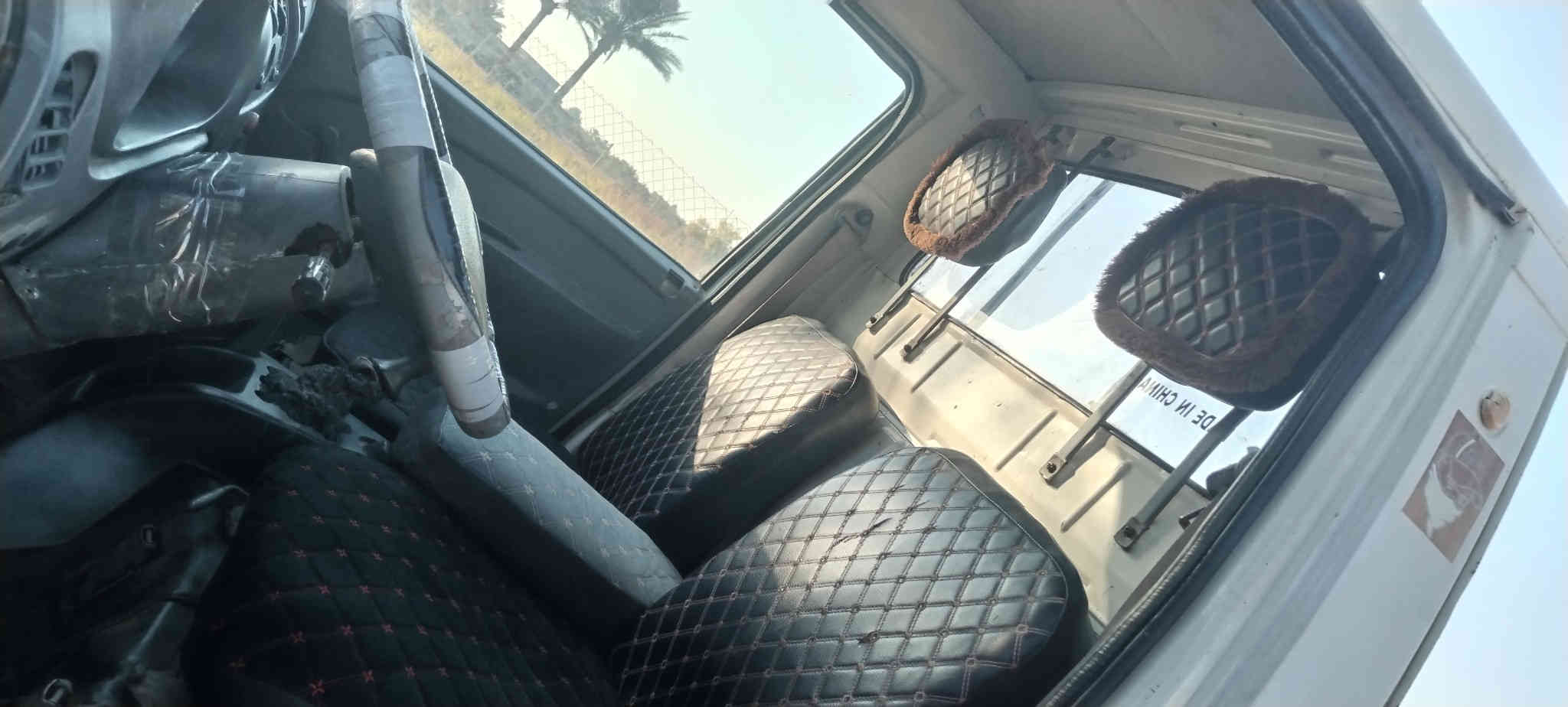 السلام عليكم// سيارة هايفي للبيع موديل ٢٠١١مكفوله  كير محرك كشر ابلادي شاصي كله شرط اوراق كامله اصليه السعر 21  وبيها مجال شراي يتصل وتدلل  للستفسار الاتصال عل الرقم خاص ما متواجد مكان الضلوعيه الحردانيه ***********
