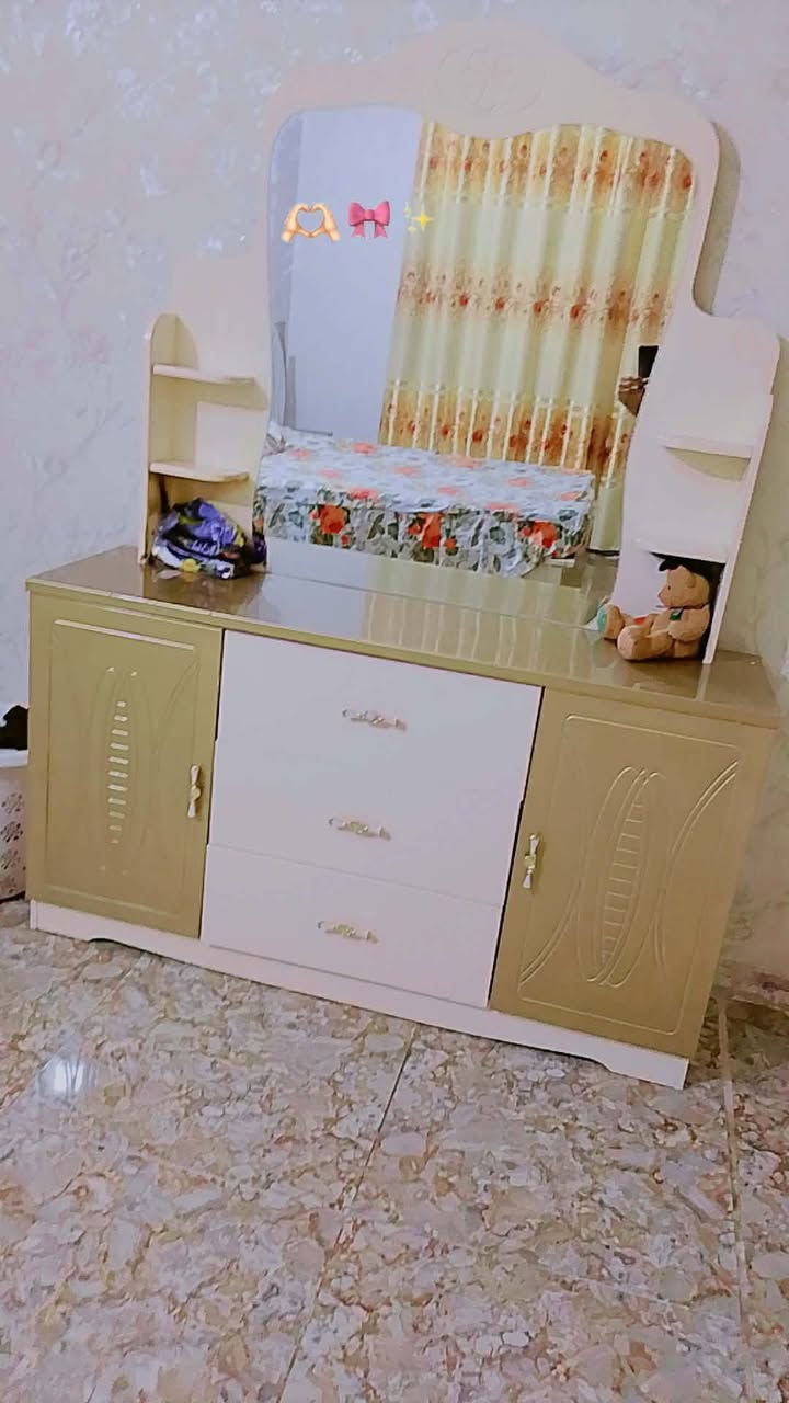 غرفه تركي ضررها وحيد بس حرق بالميز تواليت سبع قطع كنتور 8 ابواب جرباية مخزن جك السعر 450 المكان بغداد المحموديه


**إذا كنت صاحب هذا الإعلان وتريد حذفه لأي سبب، رجاءا أرسل رسالة إلى الدعم الفني**