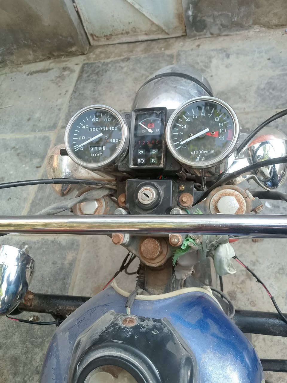 السلام عليكم شباب ستوته البيع موديل 19 اوراق أصولي ستوته نضيفه كدام عينك لا صبغ ولا لحيم على وضع شركه دراجه ما متعوبه نضيفه بس الحصيره جارده سعره ماليون 650وبيهة مجال حك جيه بس العنوان الديوانية الحمزة الشرقي رقم تلفون تصل بي وتساب ‏‪***********‬‏
