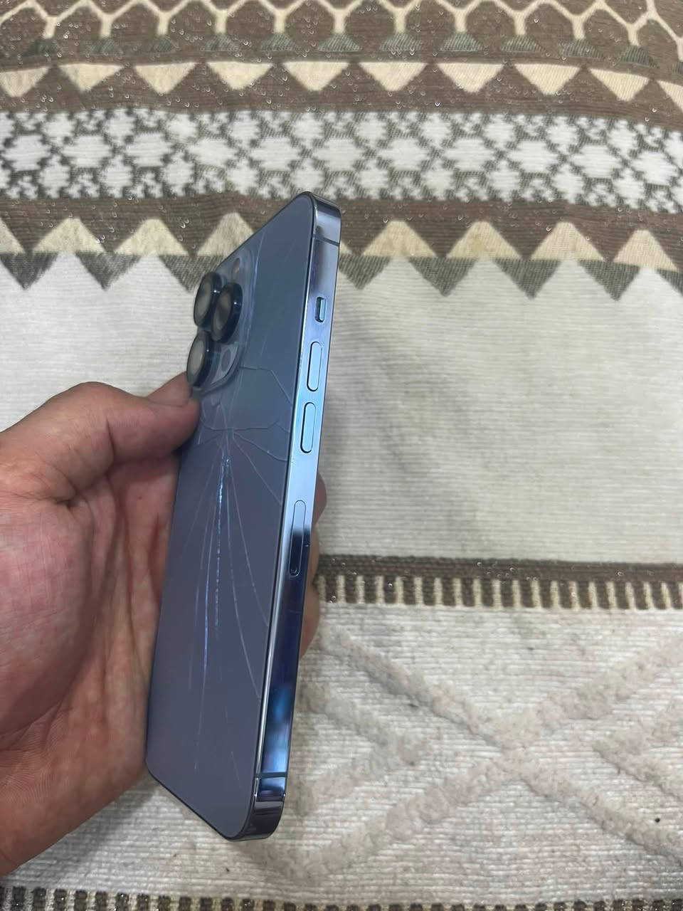 السلام عليكم بيع فقط
ايفون ١٣  برو فقط فقط 
مبدل شاشه وبطاريه نوعيه زينه
ذاكره 256 
بصمه وجه تشتغل وكلشي شغال
السعر. ٣٢٥ الف 
للاتصال ***********
بغداد الكرخ
