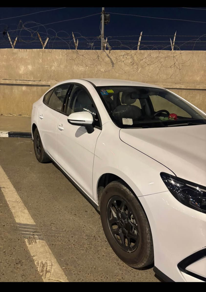 السلام عليكم BYD سيل5 للبيع 

بي واي دي سيل5 موديل ٢٥ ماشيه ٢١ الف سياره ع وضع شركه وكفاله عااامه ماعده رصعه مرجع BDR وزلغ بالدوسه غيرها ماكو سياره جديده وضع شركه باسمي حره تحويل ثاني يوم مكان البصرة 
رقم او واتساب ***********
السعر 18,900 وبيها مجال شي قليل البصرة, العراق
