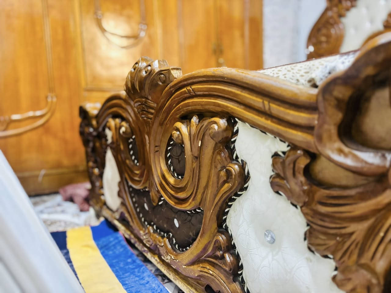 غرفه   البيع مكاني موصل لأيسر سعر ٧٥٠
خاص مفتوح 
***********
النضافه كدام عين ❤️‍🔥🫵
