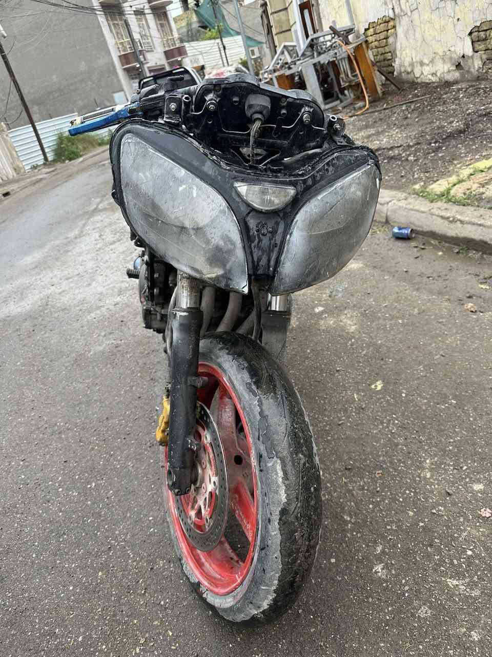 كاوسكسي 600 كوم حديد للبيع
لتكلي شبيها كووووم حديد علا وضعها تحمل وتروح 
قيم بما يرضي الله واذا مراوس عادي 
استفسار ***********
