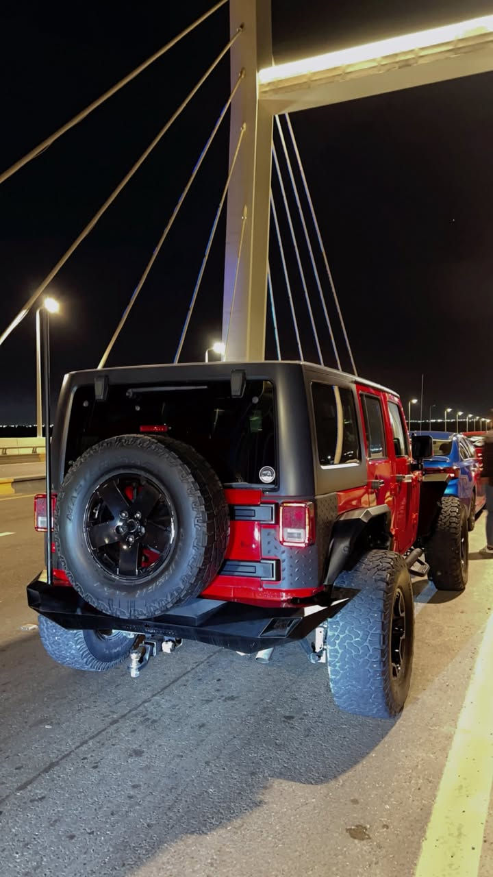 جيب رانجلر sport 2017 رقم بغداد مشروع وطني.
سنوية بأسمي السيارة تحويل ثاني يوم.
ماشيه77ميل و قابل للزيادة.
سيارة نظيفة كلش ونصبتها تخبل.
عليها تزويد الجناحات الحديد و الدوسات والدعاميات + التايرات + كماليات داخلية منطية اضافة كلش راقية .
ضربتها المدكر الامامي الايمن و شبر من البنيد بيها صبعين شاصي تعديل فقط وبيها ضربة صغيرة بين البابين جهة اليسار بيها
امه اللكسل الامامي طاك ملحوم
البيع او مراوس
سعر183بيها مجال 
مكان سياره بصره
***********
