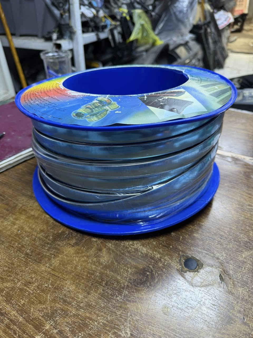 توفر عدنا نيكل امتار للي يريد يسوي شباك سيارتة
مثل هذا الشباك سعر المتر 5000 يوجد خدمة توصيل

***********

***********
