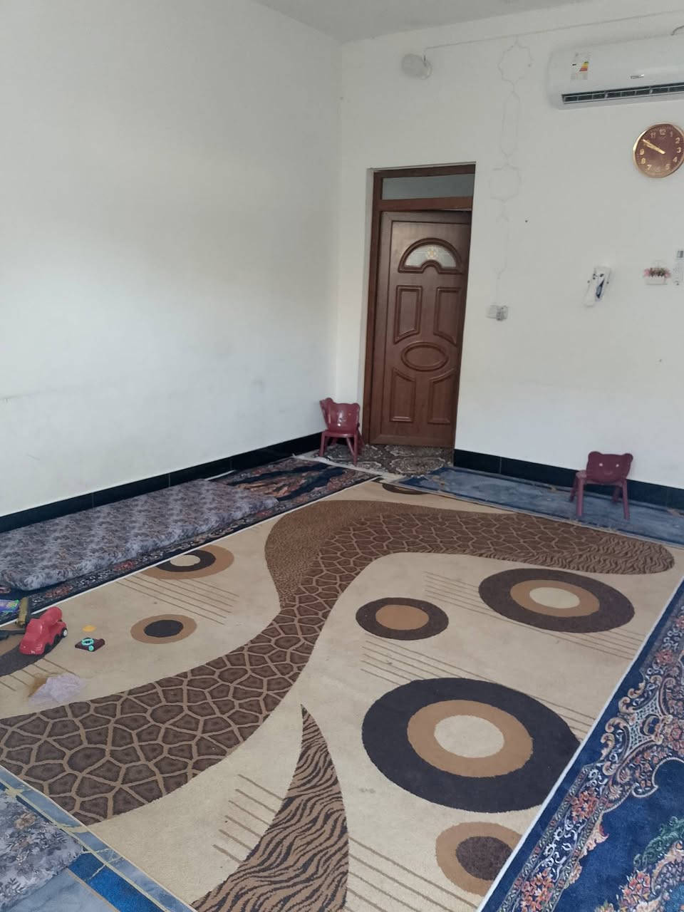 دار البيع 150متر شارع بيت شلا كه فرع العوادل ب37سعر وبي مجال***********
