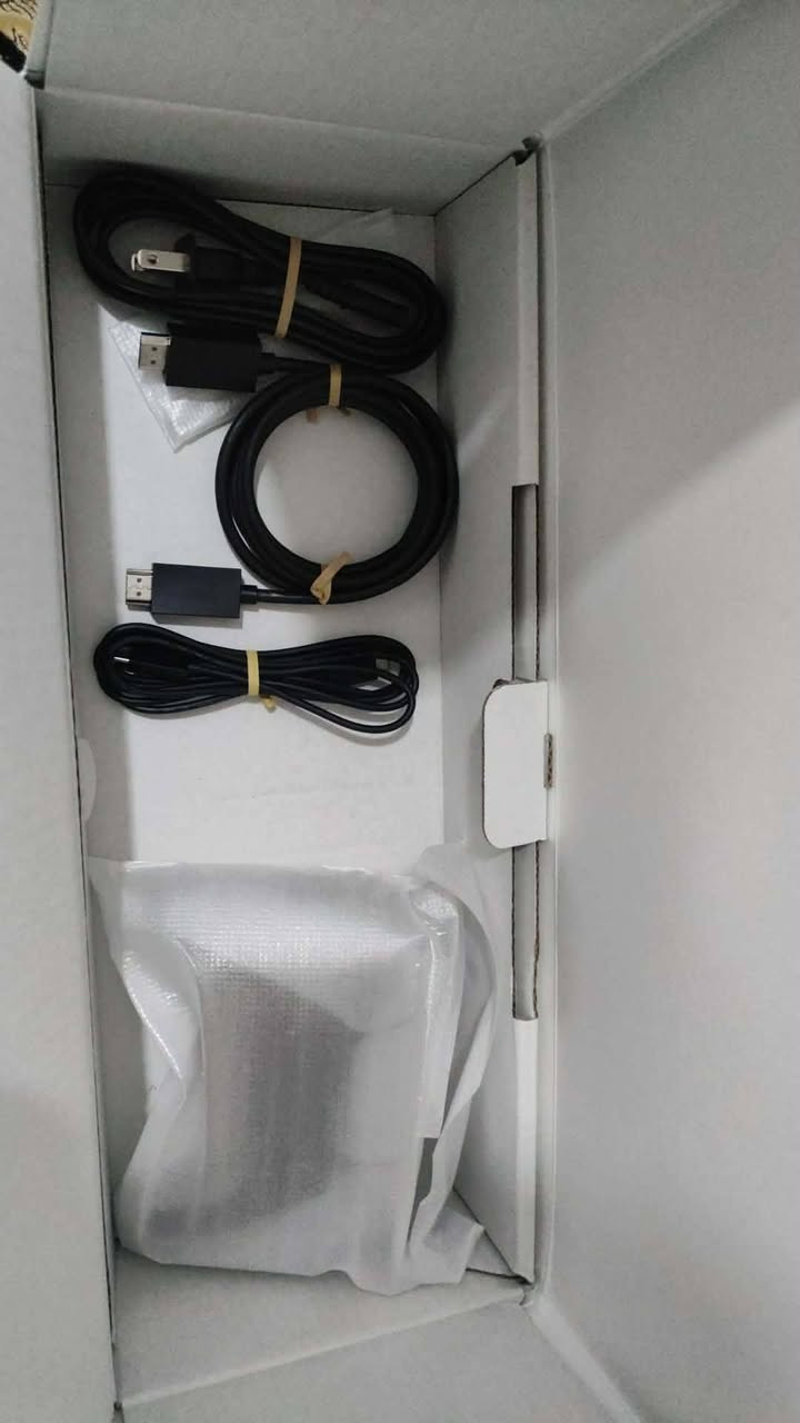 متوفر بلي 5 سلم غير مفتوح ابد تفتحة بيدك.
سعر ٧٦٠ الف سعر جوه سوك اخوان جهاز غير مفتوح
ولحد يكلي مفتوح الليب فوك لان لو مفتوح الكيبلات مستحيل ترجع نفس شد الشركه 
متوفر توصيل لكل مدن العراق
***********
