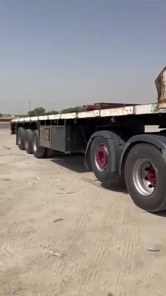 السلام عليكم سياره للبيع 2004 محركv8 كفاله عامه سياره خير من الله تخم تايرات شرط التحويل السعر 330 وبيه مجال للستفسار ***********
