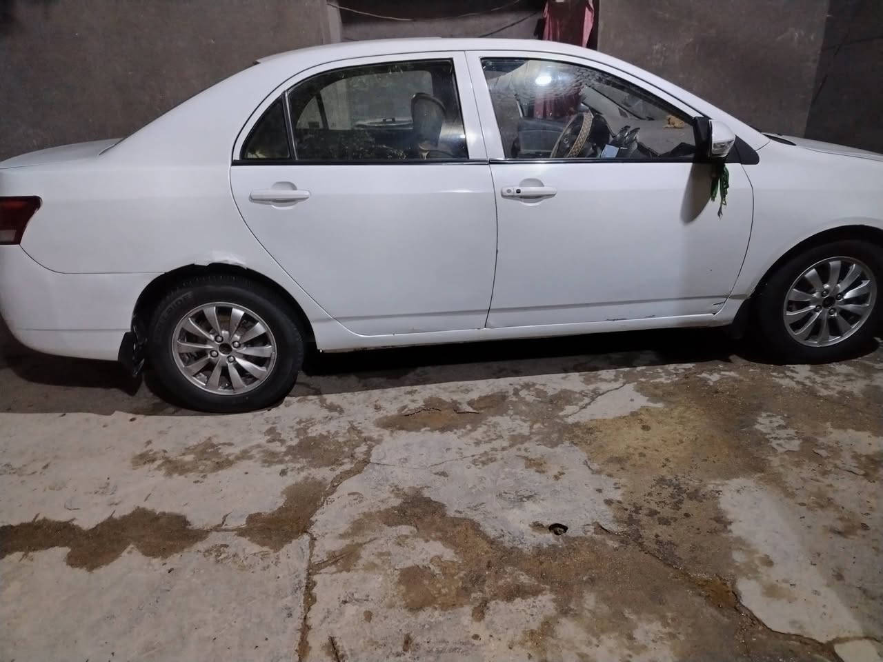 سلام عليكم بي وادي للبيع 2012سياره خير من الله مكينه حداديه كير نضيفه  شاشه كهربائيات كله شغال سياره بيه تلحيضات وبارد قليل سياره نضيفه رقم كربله بسمي تحويل ثاني يوم سعره 55وبيه مجال بسيط شراي يتصل مكاني حله ابو غرق ***********
