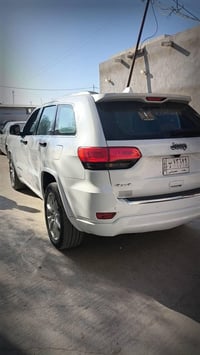 جيب لاريدو • ٢٠١٤ • تشغيل عن بعد