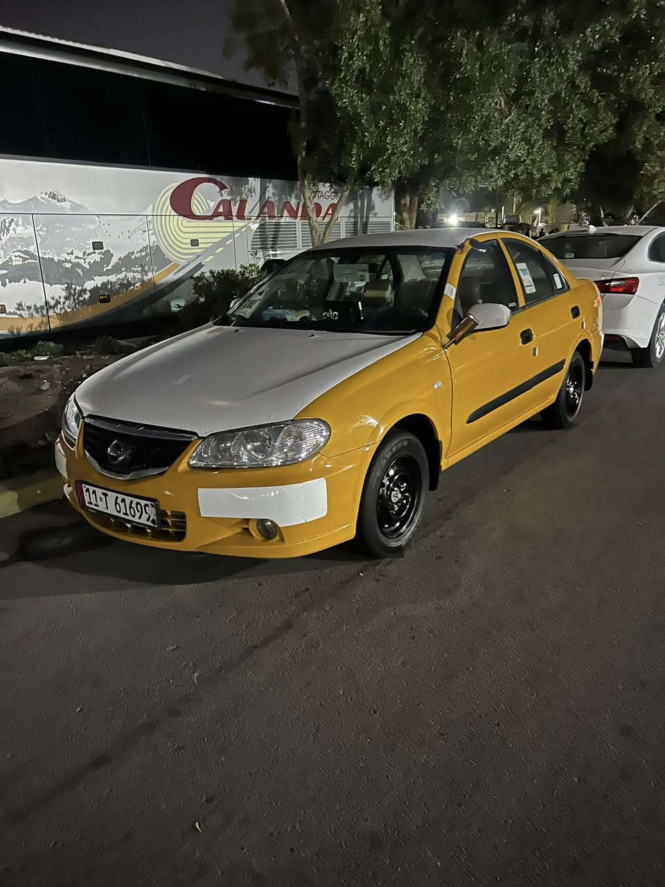 السلام عليكم سني ياباني 2011 موسسه كير محرك تبريد تدفئه كلهه شغاله منضومه زنون شاشه تاب تخم تاير جديد دوشمه عام محرك 1800 قبق اسود سياره معيوده بدون دواخل هيئه غرامات مصفره رقم بغداد بسمي احولك ثاني يوم مكاني بغداد حي العامل  سعر 80 ورقه للستفسار *********** بيع او مراوس ابخصوصي
