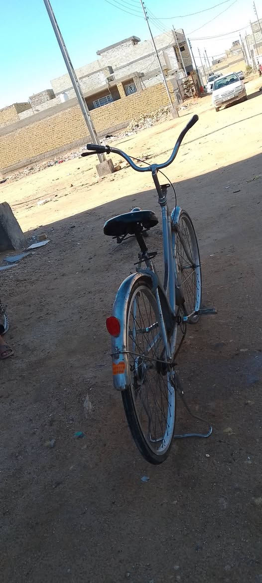 بايسكلات للبيع محافظة النجف حي النداء شارع قنبر السعر الواحد الازرق 30والرصاصي ب 40رق الهاتف ***********
