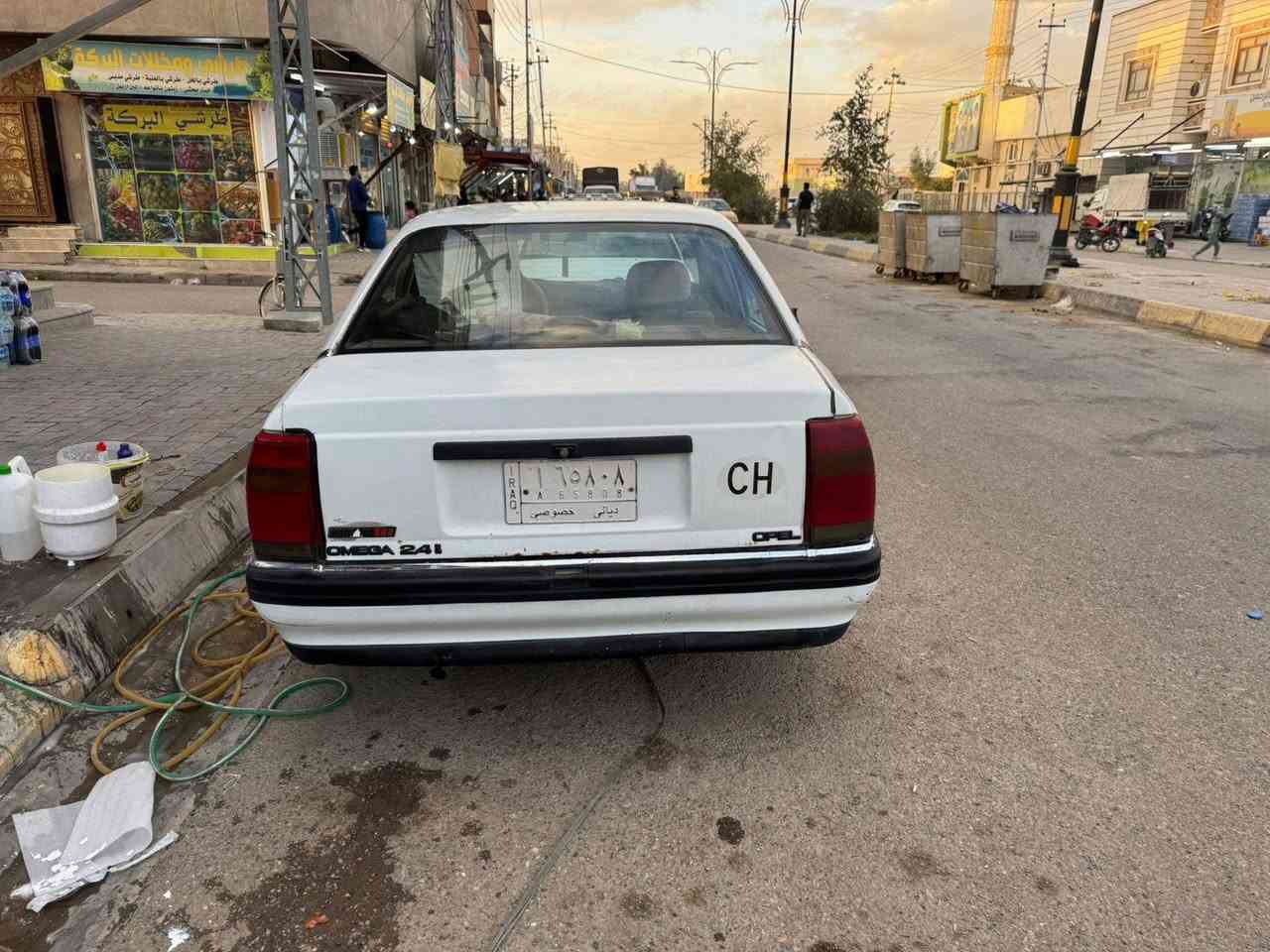 لللبيع اوبل اوميكا رقم ديالئ باسمي السنوية ٢٧  السيارة كير مكينة بشرط السيارة احلة من الصور بيه اخياسات بسيطة موضحة بالصور مكاني ديالئ بعقوبة رقم تليفون *********** السعر ٢٨
