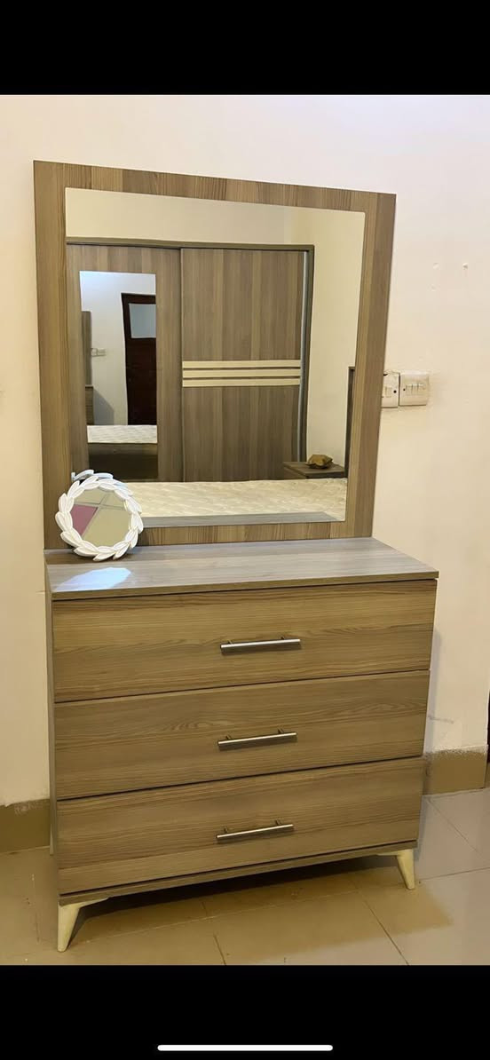 غرفة نظيفة للبيع بيها ضرر بسيط بالجربايه ضلع مخلوع بس ينكبس ٣٠٠ هي والدوشك


**إذا كنت صاحب هذا الإعلان وتريد حذفه لأي سبب، رجاءا أرسل رسالة إلى الدعم الفني**