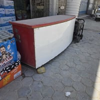ميز كاشير • ٢م • النجف شارع المطار