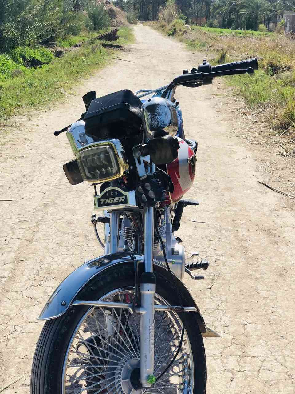 السلام عليك دراجه تايكر للبيع موديل 24 اوراق كامله دراجه كامله من كلشي ربع ماتصرف عليه  سعر ٦٢٥ وبيه مجال مكان بابل محاويل اتصال او مرسله واتساب ***********
