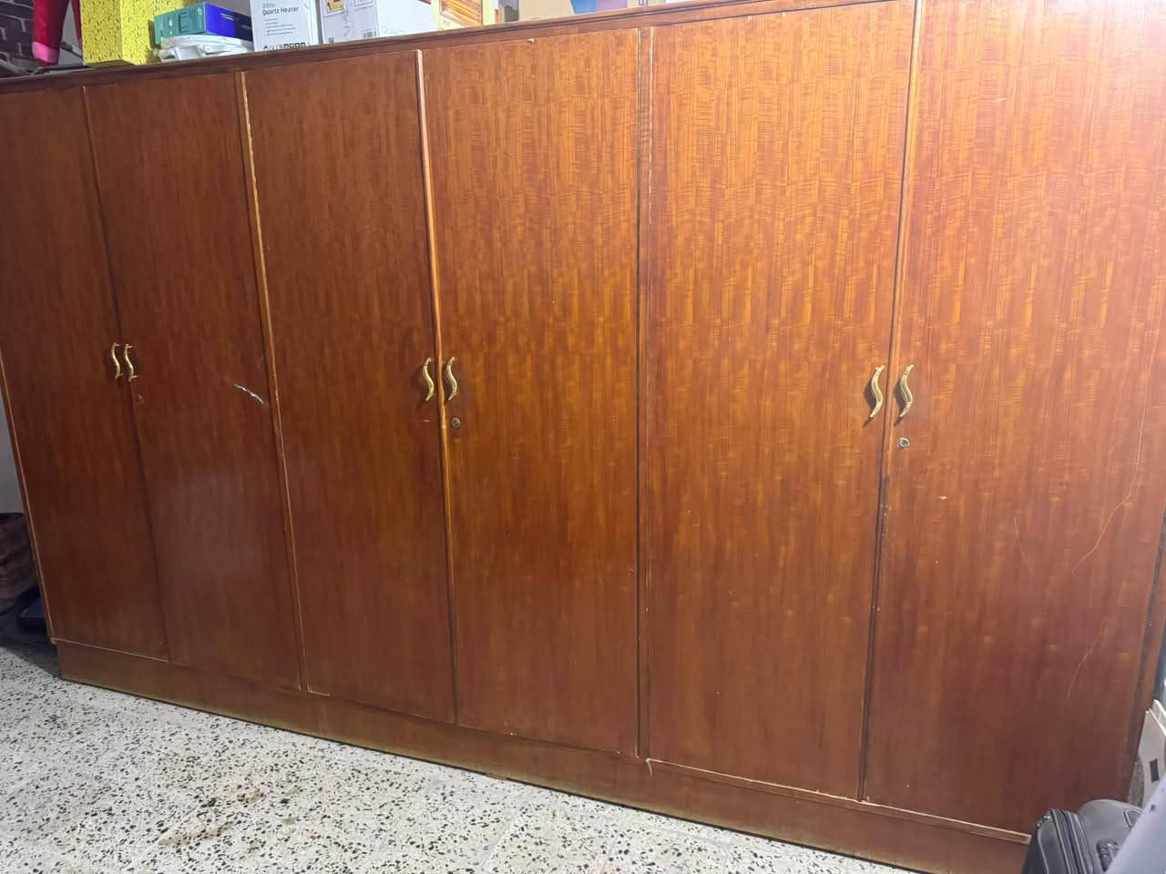 غرفه5 قطع للبيع سعر 450 و بيها مجال الموقع حي الجهاد  للستفسار الاتصال على هذا الرقم  ***********
