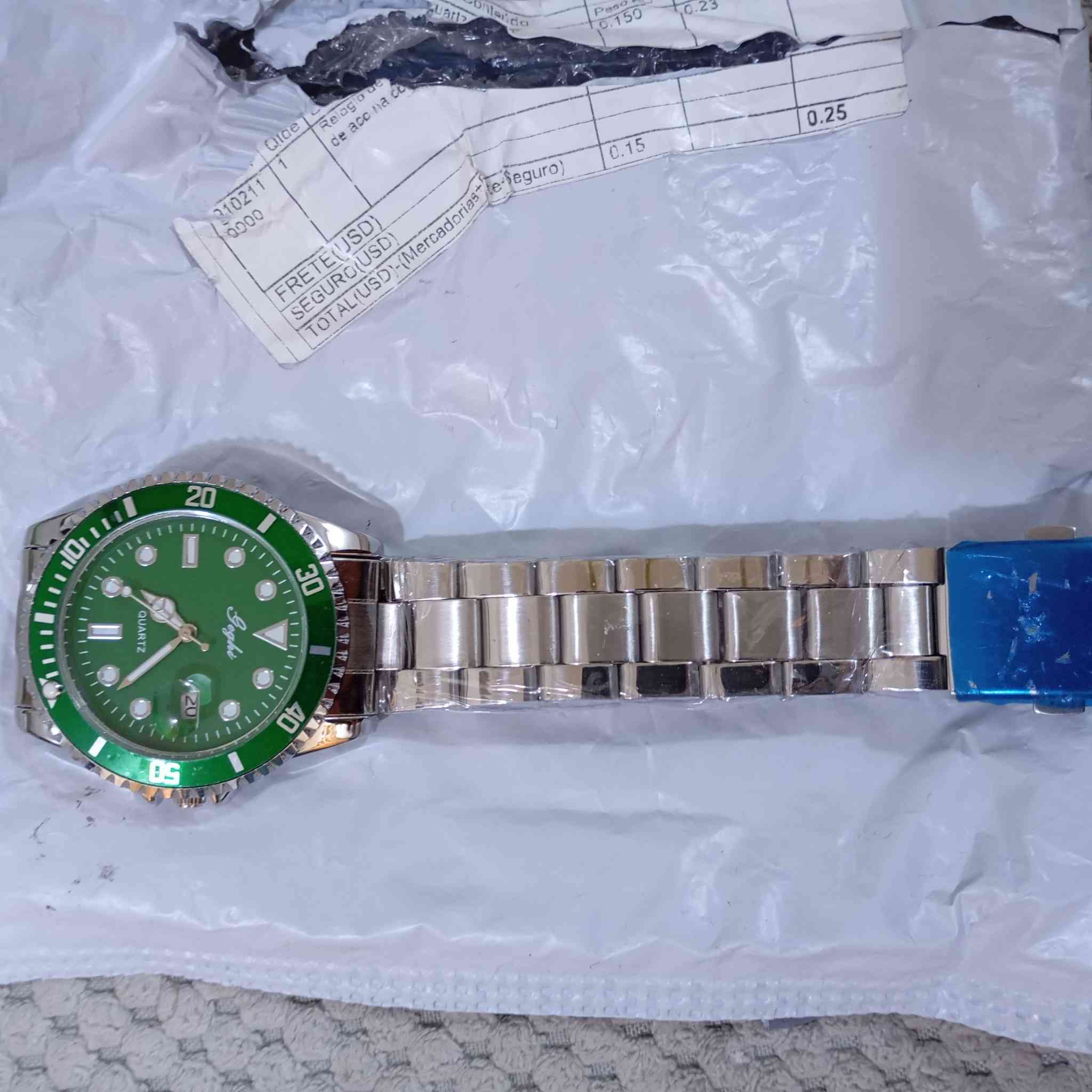 ساعة بهذا الشكل ب 15 وبالعافية


**إذا كنت صاحب هذا الإعلان وتريد حذفه لأي سبب، رجاءا أرسل رسالة إلى الدعم الفني**