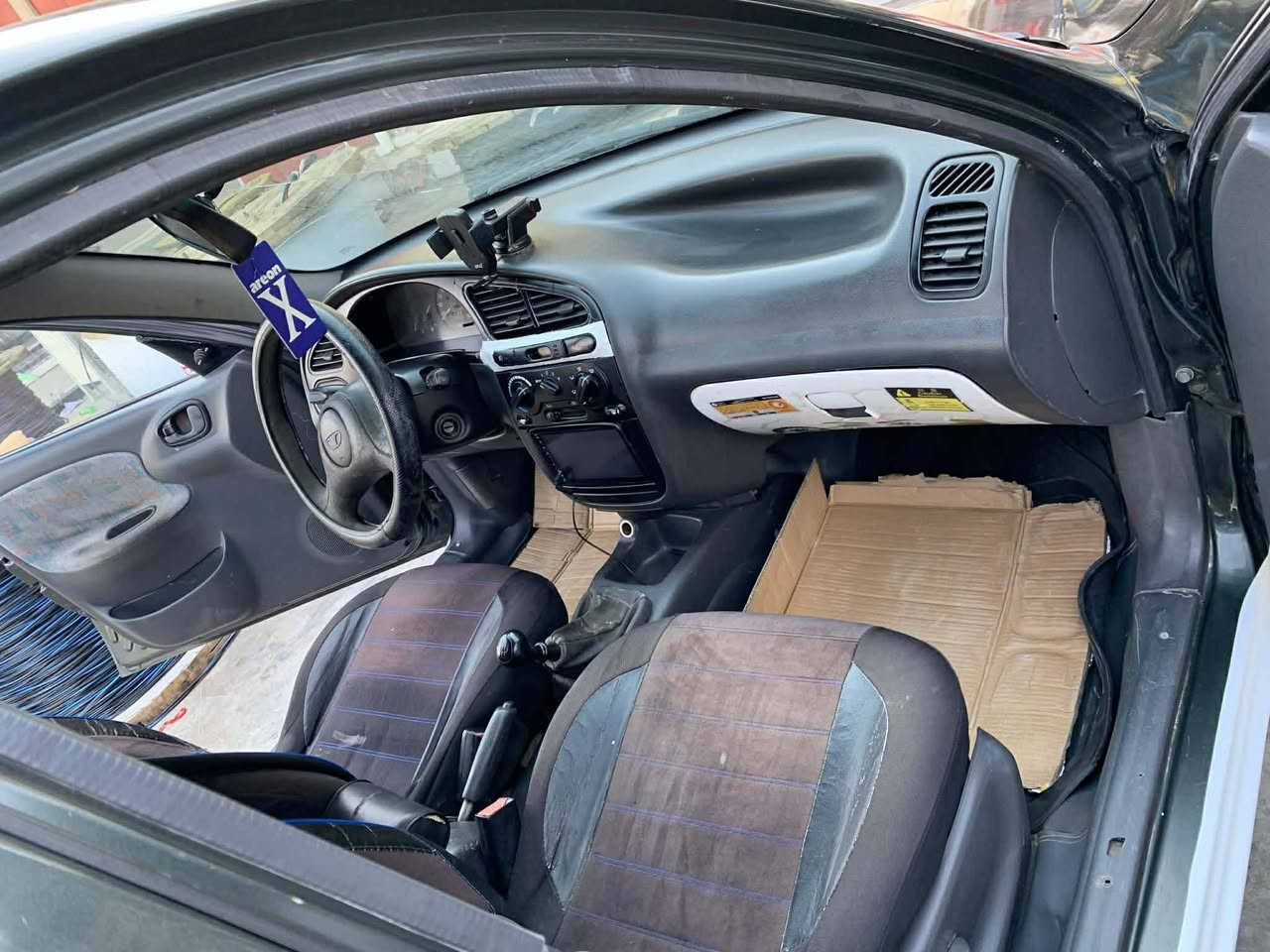 سياره دايو لانوس للبيع سعر٣٨ورقه بي مجال سنويه لحد٢٠٢٧ رقم ***********
