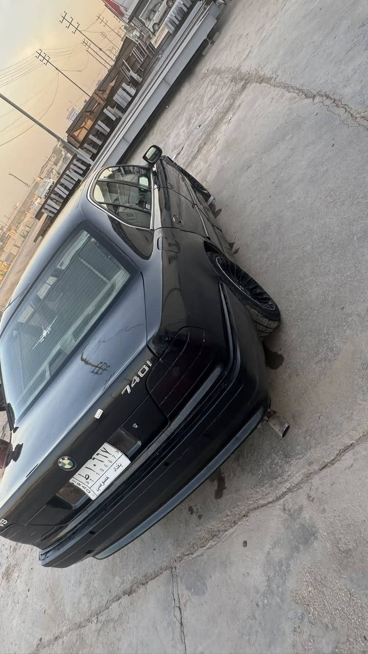 السلام عليكم 
كاسحه 740 1997 للبيع او المراوس 

55$ وبيها مجال ***********
