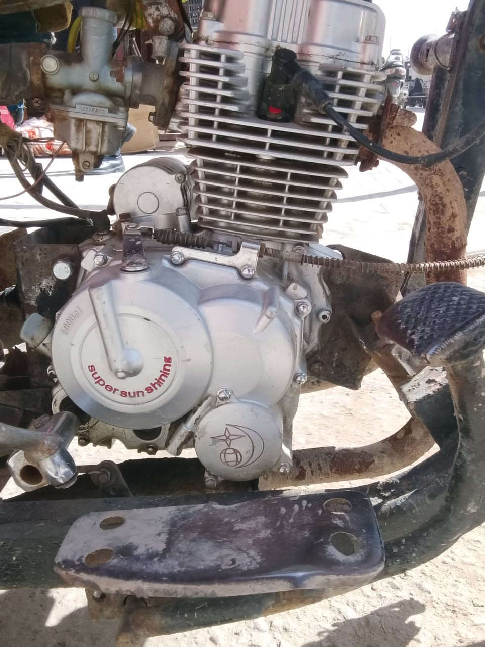 السلام عليكم ستوته موديل 2011 رقم وسنويه محرك 24 اكسن صقر ب 600 وبيه مجال مكاني ديوانيه مركز /***********
