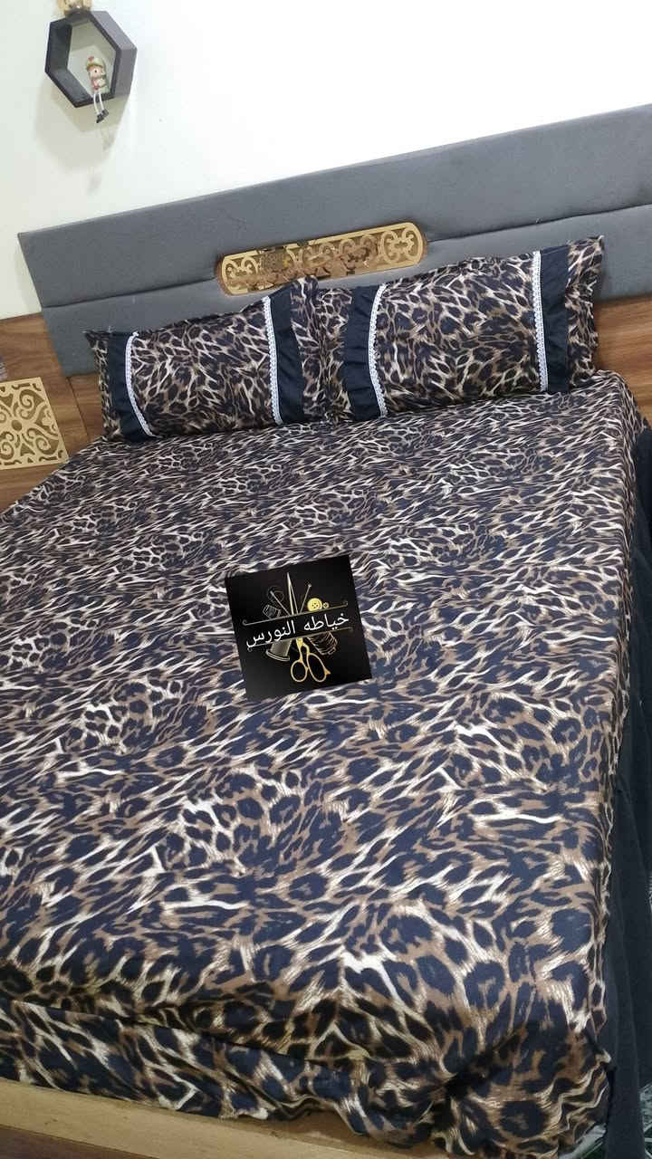 فرشات نفرين اخيط حسب الطلب ألي حابه تحجز تراسلني ع هذا الرقم ***********
