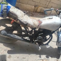 دراجه جونده السعر 200 وبيها مجال بدون والماكينه بيها تبخير قليل الرقم ...