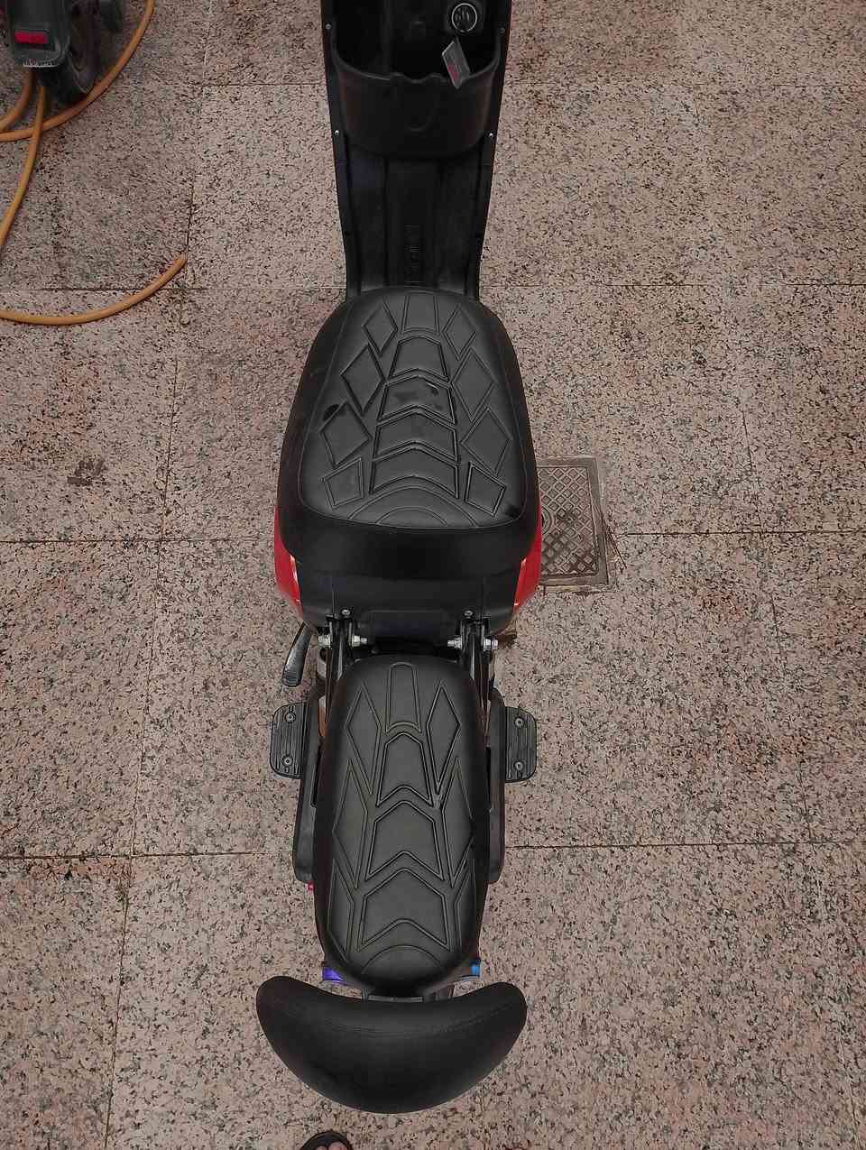 ار9 موديل2026
دراجه غنيه عن التعريف 
السله موجوده بيها شخط جبير مبين بتصوير 
سويت حادث بسيط الدراجه صار تقريباً شهرين من طلعتها من محل يوسف جويه اخذتها بل قصد750 اريد أبيعها 550 *********** واتساب ومتواجد فيس❣️
