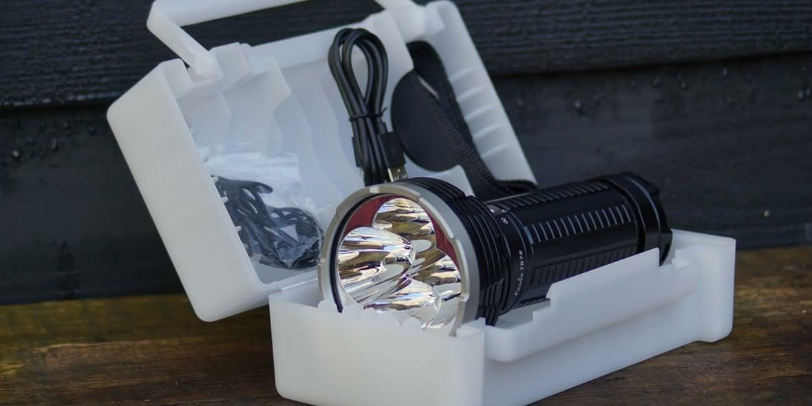 لايت ماركة FENIX موديل TK 75 من ارقى الموديلات من شركة فينيكس يجي بقوة 5100 جديد ما مستخدم سعره بالوكالة 425 ابيع بنص سعره وبي مجال بسيط


**إذا كنت صاحب هذا الإعلان وتريد حذفه لأي سبب، رجاءا أرسل رسالة إلى الدعم الفني**