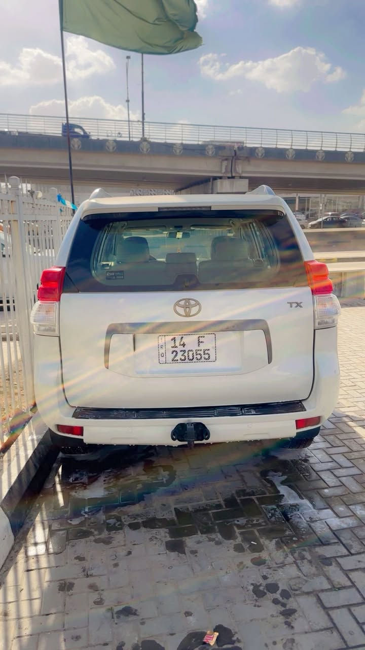 ‏سلام عليكم للبيع سيارة موديل 2010 سبعة راكب مكينة 2700￼ قطعتين صبغة البني والقصة مال قمارة رقم بصرة باسمي الجديد سيارة جاهزة محافظة البصرة ***********￼ السعر 175 ￼￼
