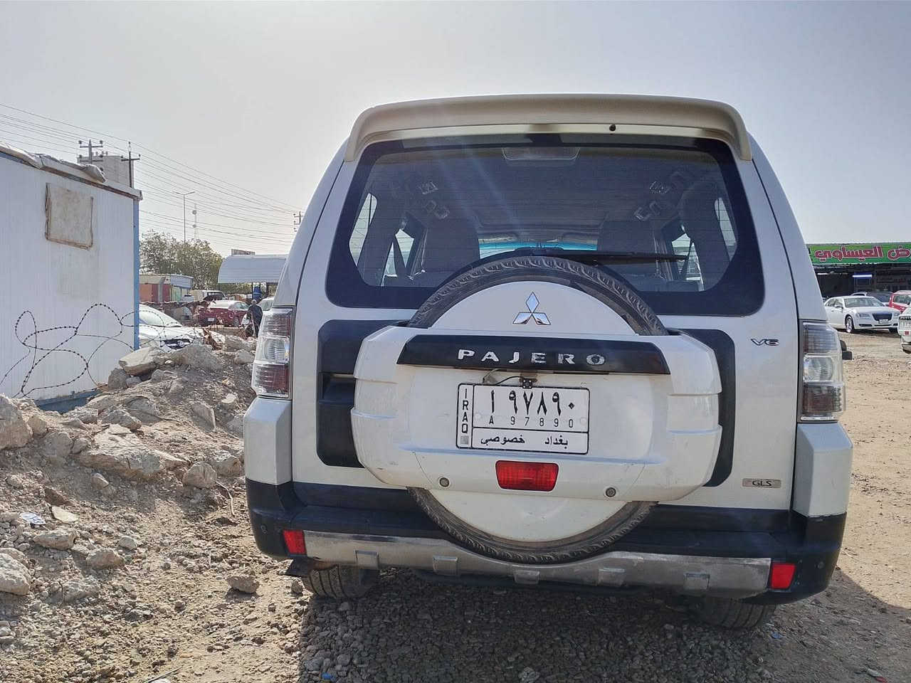 سلام عليكم باجيرو للبيع موديل 2008 ابيض صدفي نضيفه جداً مكينه جيد جداً كير كارتون تخم تاير جديد تبريد ثلاث (3) قطع فتحة سقف صفحت سائق صبغ رشات بدون دواخل كفاله عنوان: الديوانية  موبايل:*********** 
سعر: 105 ورقه
