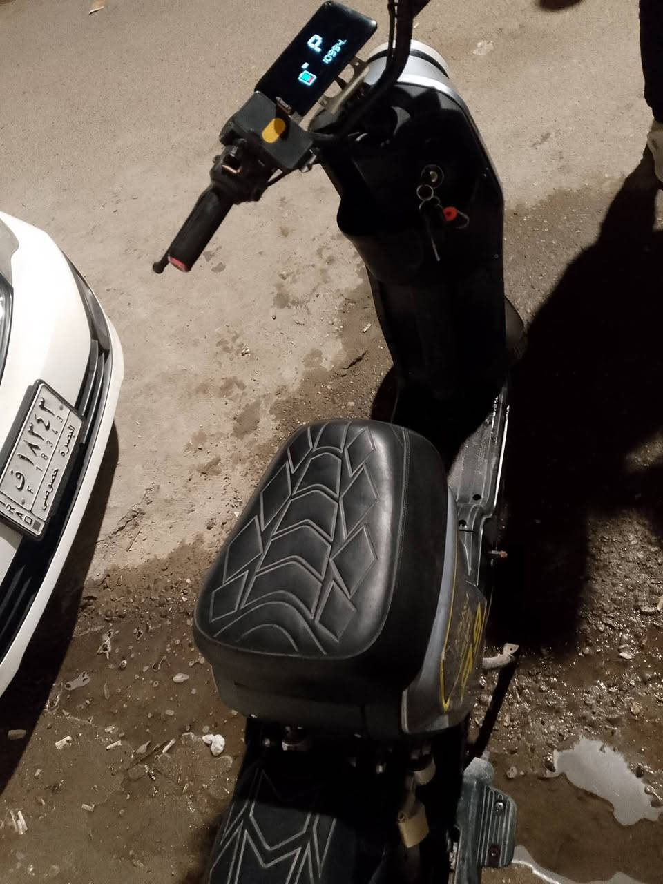 دراجه ار 9جديد 
ام بيثري ماسكه جهاز
سويج مال جوزه سويج مال صندوك بصمه
بس بطاريات متفوخه بس تمشي 
نظام بارك ربع سرعه تمشي 99 نظام R
سعر مناسب جداً
العنوان جمهوريه شارع المكاتب 
سفسار رقم ***********
