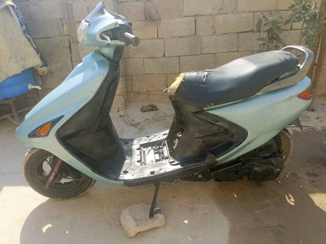 دراجه للبيع عوزها سلف بيها باتري سعر 250..***********
