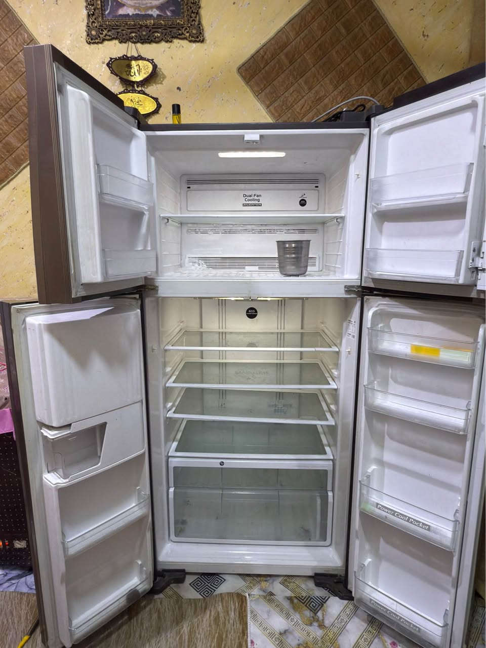 ثلاجة هيتاشي ذات التصميم الفرنسي

العنوان / البصره-- الزبير---حي صحفين 

500 بيها مجال 🛑🛑🛑🛑🛑🛑
ملاحظه / ماطور جديد جديد......
وتطلع هذا الصوت موجود بل منشور ....🔴🔴🔴🔴

R-W660PUQ3 الموديل
الحجم 25 قدم
السعة 540 لتر
ميزة التبريد بخاخ
الابعاد 855x1835x727
المميزات
براد ماء
انفيرتر
وحدة تحكم تعمل باللمس و باضاءة LED
حجرة الخضار مفصولة
حجرة ذات أوضاع تبريد سهلة الضبط رفوف من الزجاج المقوى
 للتواصل:*********** الزبير, البصرة
