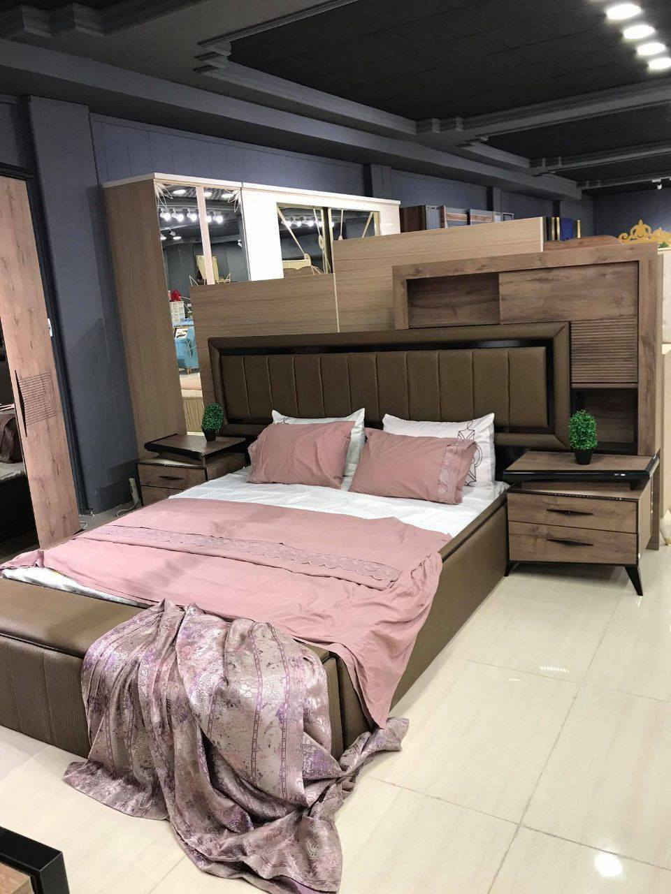 السلام عليكم غرفه تركيه تسع قطع اي ضرار مابيه كلش نضيفه رايده 750 وبي مجال


**إذا كنت صاحب هذا الإعلان وتريد حذفه لأي سبب، رجاءا أرسل رسالة إلى الدعم الفني**