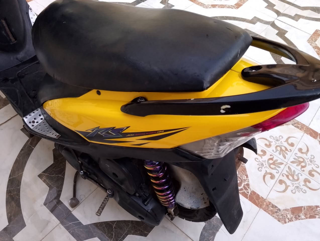 السلام عليكم
دراجة ماكس عدله للبيع 
مفتوحه  
سلف شغال اشاير شغالات 
السعر / 425 وبيه مجال 
مكان سوق الشيوخ


**إذا كنت صاحب هذا الإعلان وتريد حذفه لأي سبب، رجاءا أرسل رسالة إلى الدعم الفني**