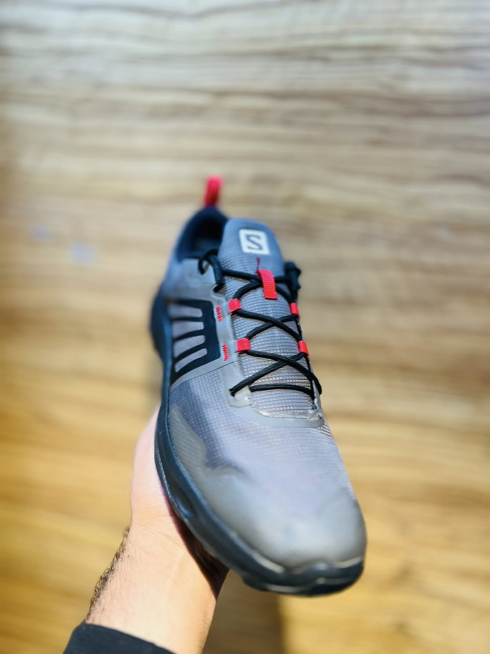 سلمون باله امريكي اصلي 
قياس46
طول القدم 29.5
اصدار حديث 
كورتيكس مقاوم للماء 
النظافه 100 .100
توصيل جميع المحافظات 
للحجز واتساب 
***********
