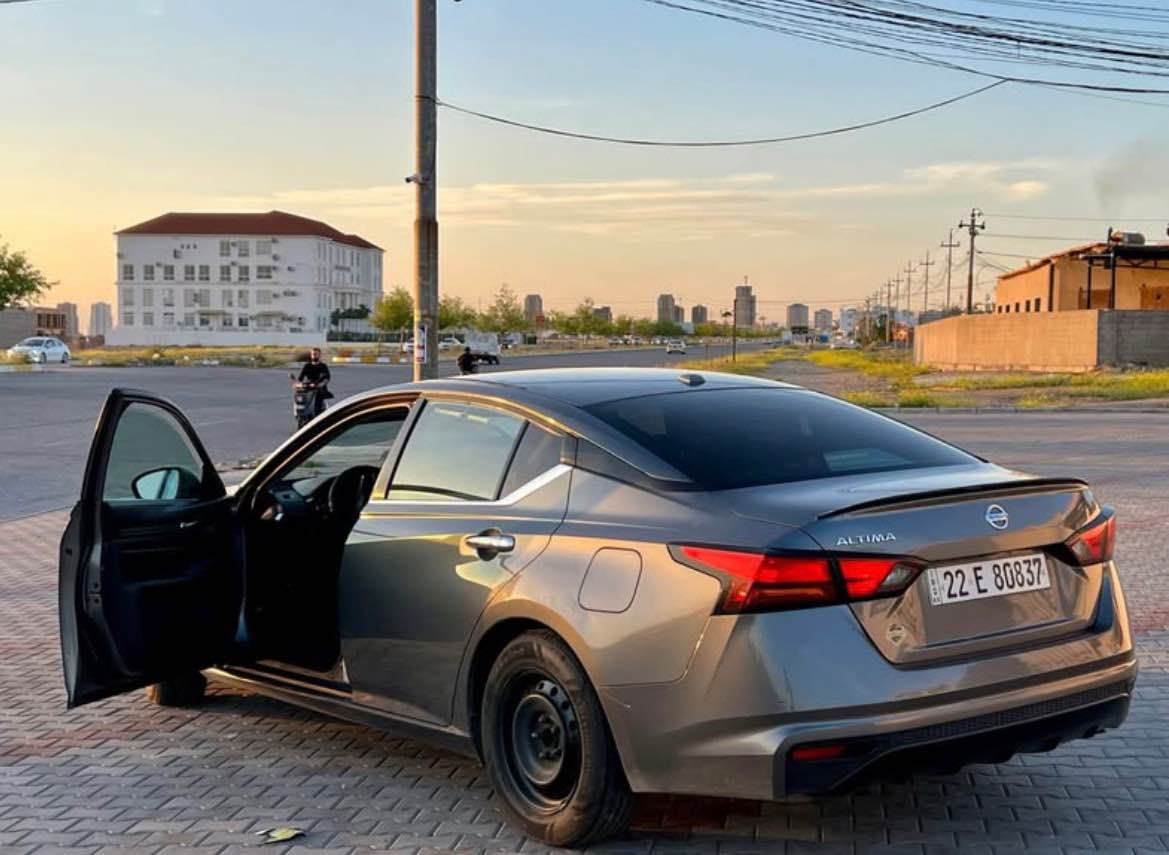 نیسان التیما  مودیل ٢٠٢٠. مواسەفات s
سەیارەکە زۆر پاک و جوانە  75 هەزار رۆشتووە
سەیارەکە دەعمی زۆر خەفیفە هەتا لایتەکانیش بیلادیە ٣ پارچەی سبوخە بێ ناو نوقتە ناوی  نەگرتووە    ایرباگ هوومی بیلادیە هیچی نەتەقیوە بۆنیت سبوخ. چاملخ و دەرگا تەنها. کلیرئ ئەمریکایە واتا بێ دەعم   هەموو گیانی بە شەرتە. بە شەرتی گێر و مەکینە و تەحویل هەمووی بەشەرت دوو بست پدر هەیە ماباقی سەیارەکە هەموو گیانی بە شەرتە  
٣٩٠ هەزار غەرامەی لە سەرە دوای محاملە بۆتی دەگەرینمەوە 
نرخی ١٤٣  / وەرەقە و ماجالیکی زۆر کەمی تێدایە

نیسان التیما مودیل ٢٠٢٠ مواصفات s
سيارة ماشية ٧٥ الف   سيارة كلش جديده 
دعم خفيف حتا لايتات بلاديه بيها ثلاث قطع صبخ  بدون دواخل بدون ايرباك كل سليمة ١٠٠:/١٠٠. بيلاديه بونت جامل و باب. جاملغ و باب فقط كلير امريكا يعني بدون ضربة  كير و محرك تحويل كل بشرط
سعر / ١٤٣ ورقە و شویە مجال  مکان اربیل 

واتساب و ڤایبر   
0771 678 4490
0750 723 4720 hi أربيل, العراق
