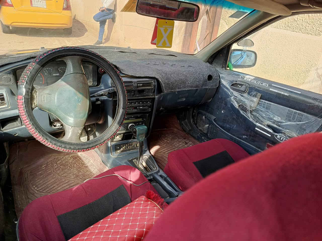 السلام عليكم كيا سيفيا موديل 93 سنوية لل27 تحويل مباشر هزة جديدة السعر 35, وبيها  مجال للطيبين ***********
