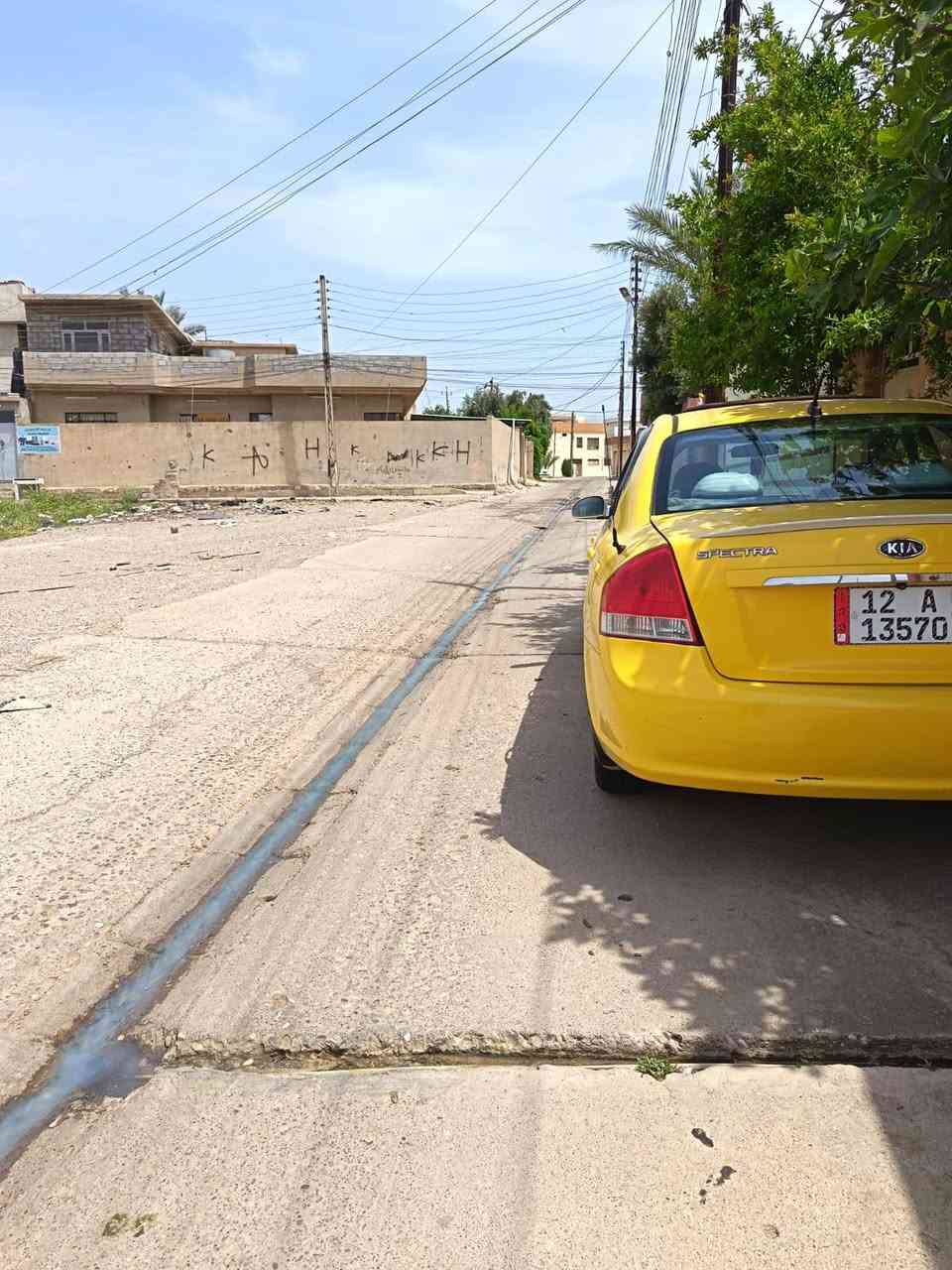 للبيع سبكترا تكسي 2009 سلايت شرط المحرك والكير والصدر وطخم التاير سياره جاهزه خطها تلعفر/ موصل بيها حادث جاملغ الخلفي بدون دواخل نقصها تبريد فقط السعر 77$  وبيها مجال غرامات وهيئه مصفره للاستفسار الاتصال على الرقم ***********  ///  ***********
