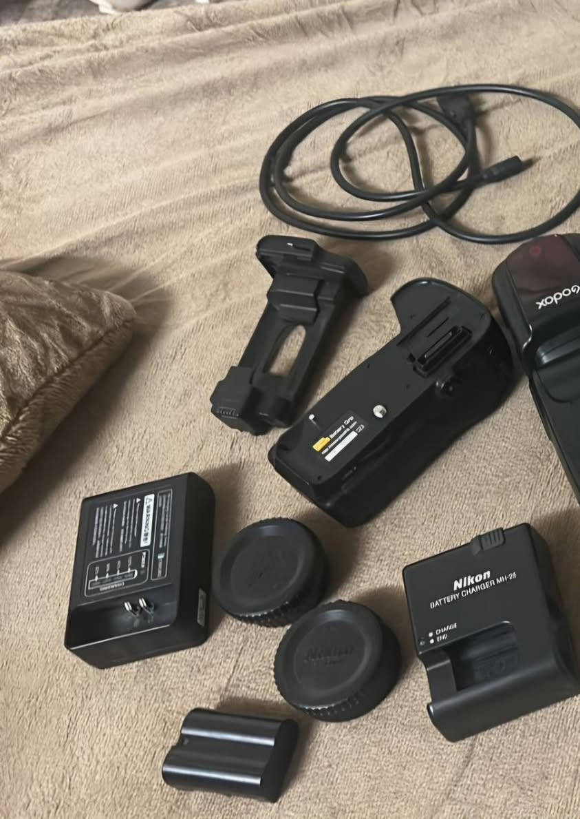 مكلفة بالنشر

كاميرة نيكون ٧١٠٠
عدسة ١٨-١٤٠
شترها 19k
بطاريتين
جنطه حزام
رام ٢٥٦
فلاشات عدد ٢
شاحنة سفري

السعر ٦٥٠


**إذا كنت صاحب هذا الإعلان وتريد حذفه لأي سبب، رجاءا أرسل رسالة إلى الدعم الفني**