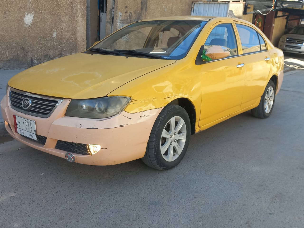 ليفان ٢٠١١ ابلاديه وجاهزه تخم تاير صدر خلفي امامي جديد سنتر لوك السعر ٣٠ مصفره هيه وغرامات هزه جديده مكاني بغداد ***********
